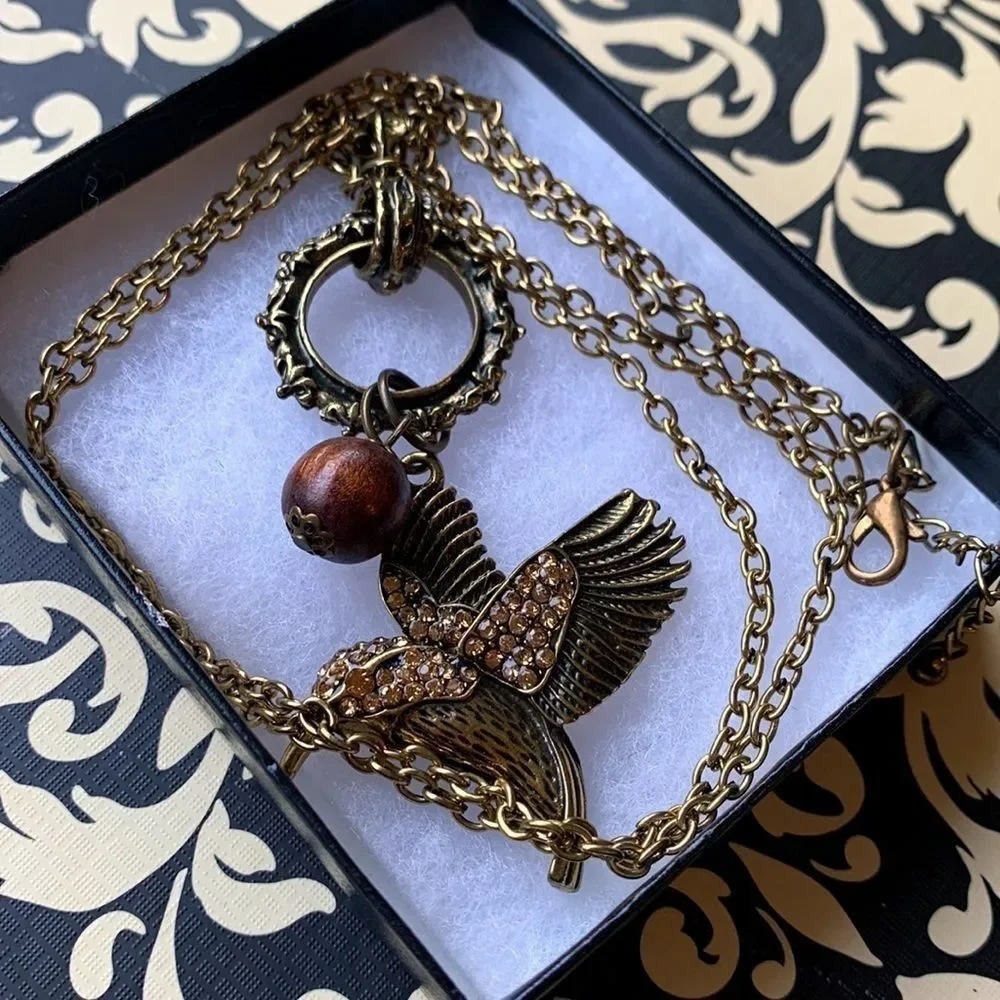 Rhinestoned Humming Bird Necklace - Picture 4 of 4